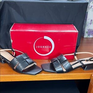 Journee Collection Elegant Black Sandals